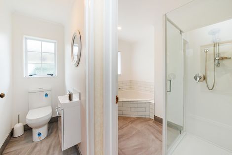 Photo of property in 5 Olive Grove, Highbury, Palmerston North, 4412