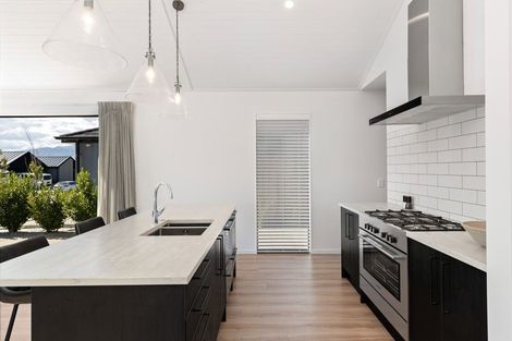 Photo of property in 8 Wheat Street, Jacks Point, Queenstown, 9371