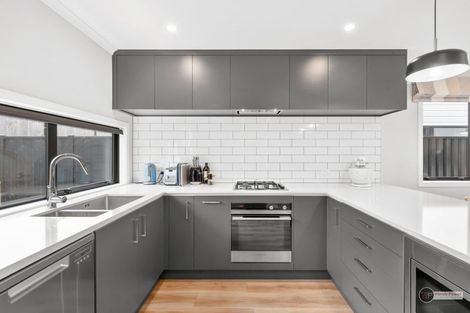 Photo of property in 11 Desert Gold Lane, Wallaceville, Upper Hutt, 5018