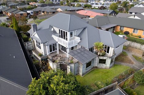 Photo of property in 16 Thistlewood Avenue, Hamilton East, Hamilton, 3216