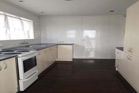 Photo of property in 281 Don Buck Road, Massey, Auckland, 0614