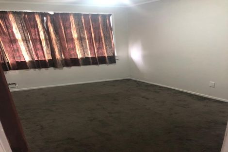 Photo of property in 16 Tironui Station Road East, Papakura, 2112