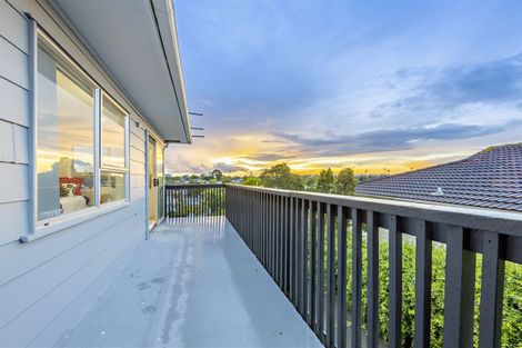 Photo of property in 1/11 Chamade Place, Clover Park, Auckland, 2019