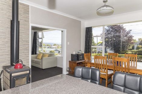 Photo of property in 18 Chamberlain Street, Dannevirke, 4930