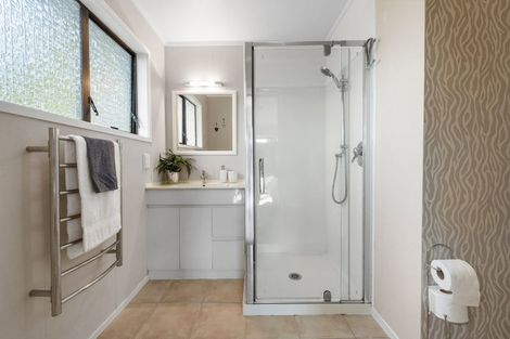 Photo of property in 188 Sandspit Road, Shelly Park, Auckland, 2014