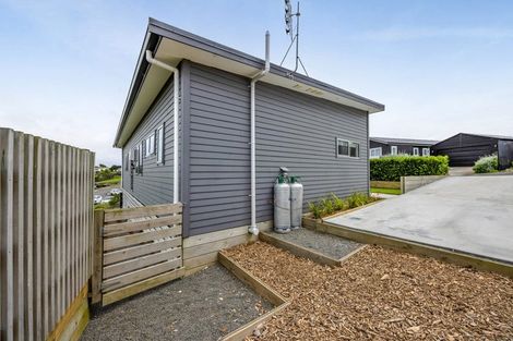 Photo of property in 5a Hinz Lane, Bell Block, New Plymouth, 4312