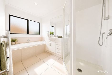 Photo of property in 20 Mackwell Road, Fairview Heights, Auckland, 0632