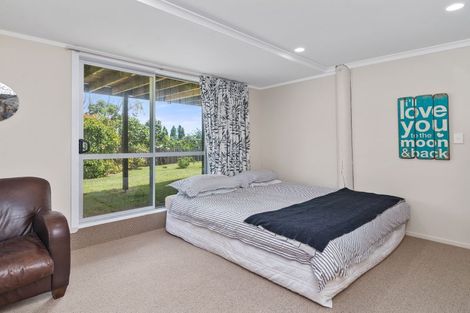 Photo of property in 15 Kenrigg Road East, Kinloch, Taupo, 3377