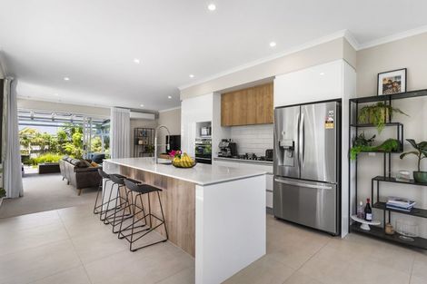 Photo of property in 23 Kukuwai Avenue, Red Beach, 0932