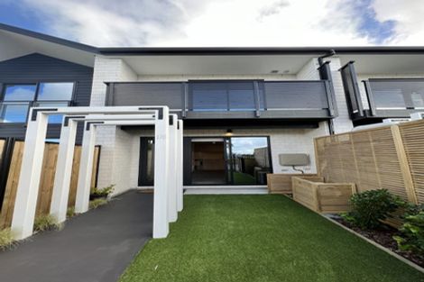 Photo of property in 10/170 Don Buck Road, Massey, Auckland, 0614