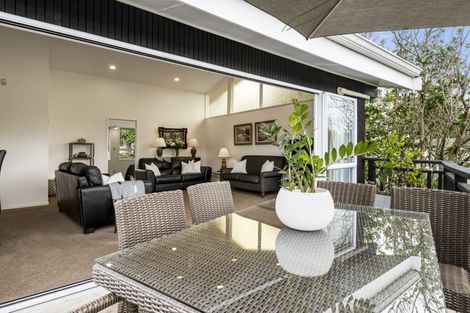 Photo of property in 7 Hume Drive, Hillcrest, Auckland, 0627