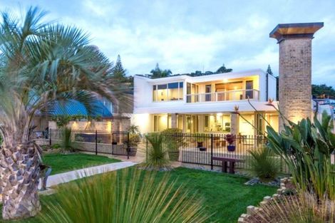 Photo of property in 96 Tindalls Bay Road, Tindalls Beach, Whangaparaoa, 0930