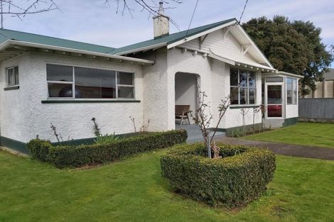 Photo of property in 17 Grey Street, Hawera, 4610