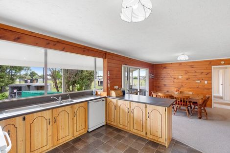 Photo of property in 16 Ryder Crescent, Levin, 5510