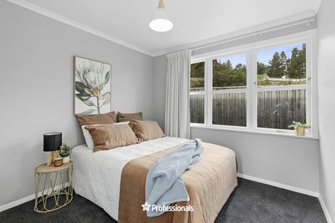 Photo of property in 21 Kennedy Grove, Stokes Valley, Lower Hutt, 5019