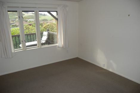 Photo of property in The Triangle, 4/33 Halswater Drive, Churton Park, Wellington, 6037