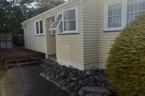 Photo of property in 5 Hobbs Grove, Epuni, Lower Hutt, 5011