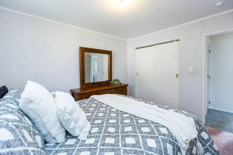 Photo of property in 8a Cederholm Grove, Brown Owl, Upper Hutt, 5018