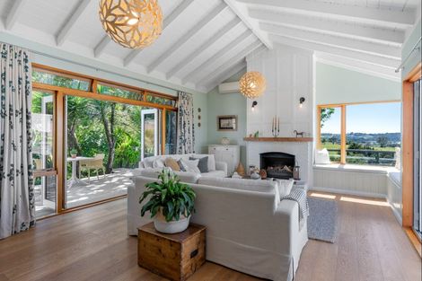 Photo of property in 8 Martin Road, Matakana, Warkworth, 0985