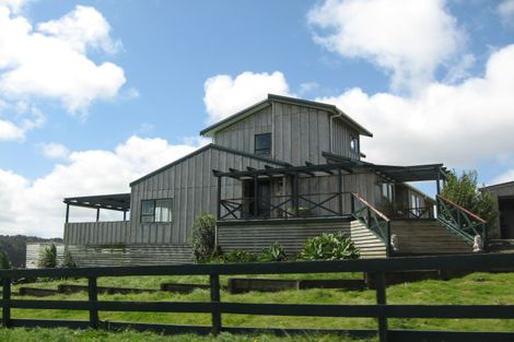 Photo of property in 12 Long Road, Waitakere, Henderson, 0781