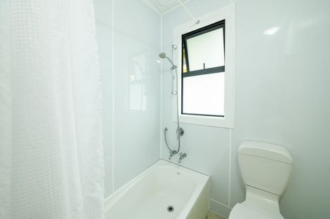 Photo of property in 16 Freyberg Street, Roslyn, Palmerston North, 4414