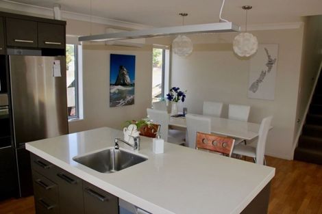 Photo of property in 12 Arawa Lane, Whitianga, 3510