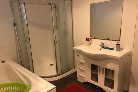 Photo of property in 18a Christmas Road, Manurewa, Auckland, 2102