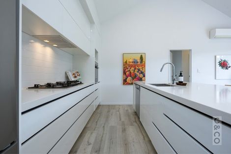 Photo of property in 44 Fruitlands Road, Kumeu, 0810