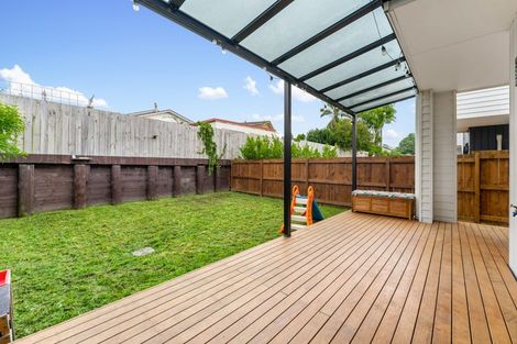 Photo of property in 9 Paina Crescent, Massey, Auckland, 0614