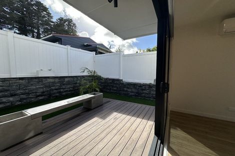Photo of property in 17b Midgley Road, West Harbour, Auckland, 0618