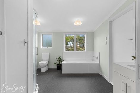 Photo of property in 1899 Paparoa Valley Road, Paparoa, 0571