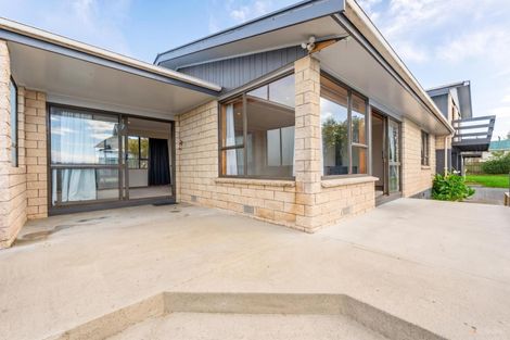 Photo of property in 12 Timaru Road, Waimate, 7924