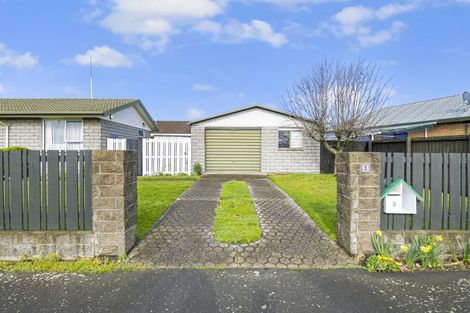 Photo of property in 3 Raymond Road, Bromley, Christchurch, 8062