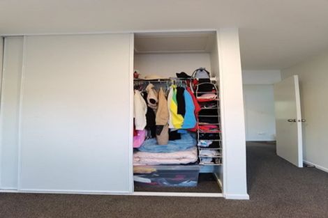 Photo of property in 3/30 John Jennings Drive, Oteha, Auckland, 0632