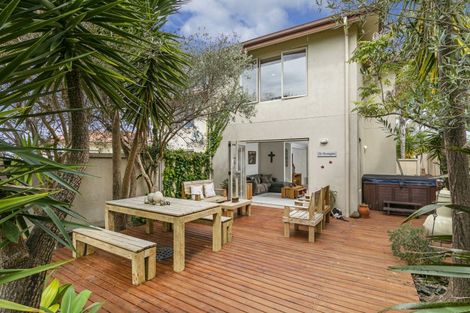 Photo of property in 17 West Hoe Heights, Orewa, 0931