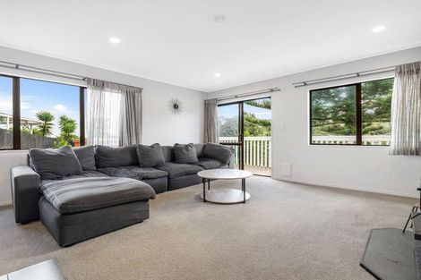 Photo of property in 2/58 James Street, Bayview, Auckland, 0629