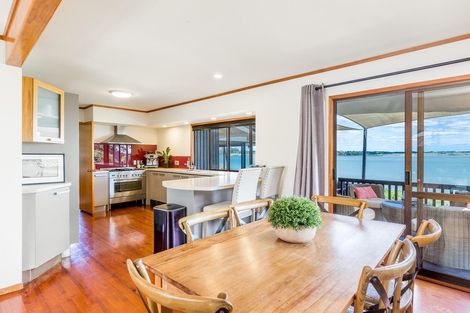Photo of property in 33 St Annes Crescent, Wattle Downs, Auckland, 2103