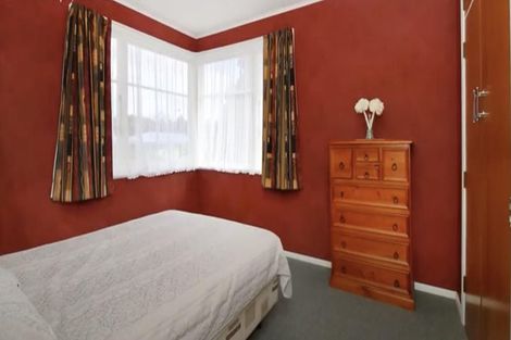 Photo of property in 11 Newcastle Street, Hokowhitu, Palmerston North, 4410