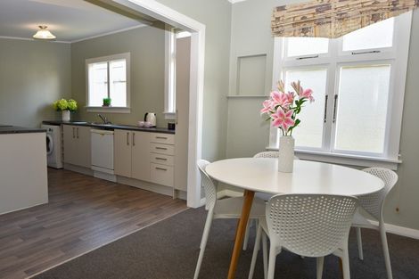 Photo of property in 107 Broadway, Carterton, 5713