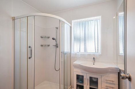 Photo of property in 12 Stuckey Street, Levin, 5510