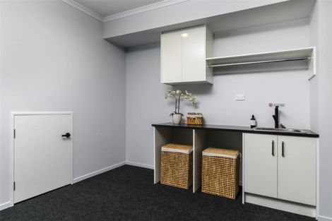 Photo of property in 16 Barrique Road, Kumeu, 0810