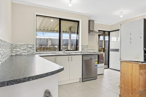 Photo of property in 125 Bruce Mclaren Road, Henderson, Auckland, 0612