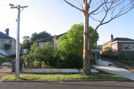 Photo of property in 60 Tahapa Crescent, Meadowbank, Auckland, 1072