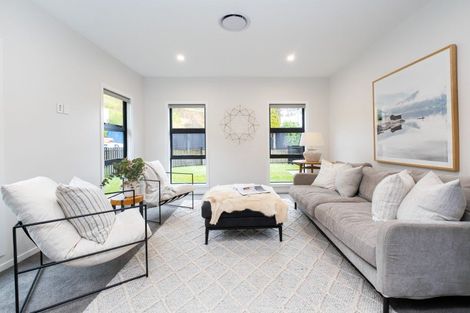 Photo of property in 63 Oak Road, Poraiti, Napier, 4112