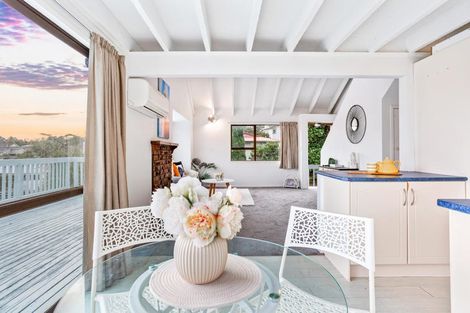 Photo of property in 42 Glenbervie Crescent, Massey, Auckland, 0614