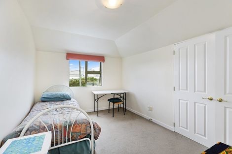 Photo of property in 2/23 Tanera Crescent, Brooklyn, Wellington, 6021