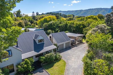 Photo of property in 203 Te Moana Road, Waikanae, 5036