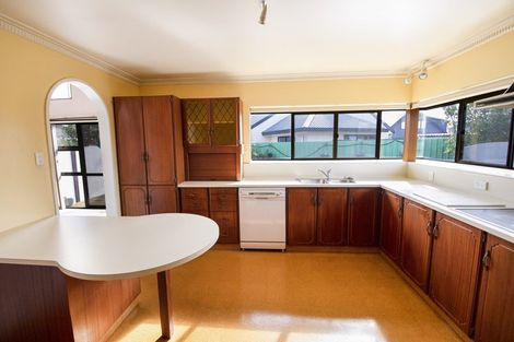 Photo of property in 341 Church Road, Greenmeadows, Napier, 4112