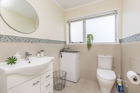 Photo of property in 11a Florio Terrace, Tawa, Wellington, 5028