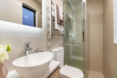 Photo of property in 2/114 Saddleback Rise, Murrays Bay, Auckland, 0630